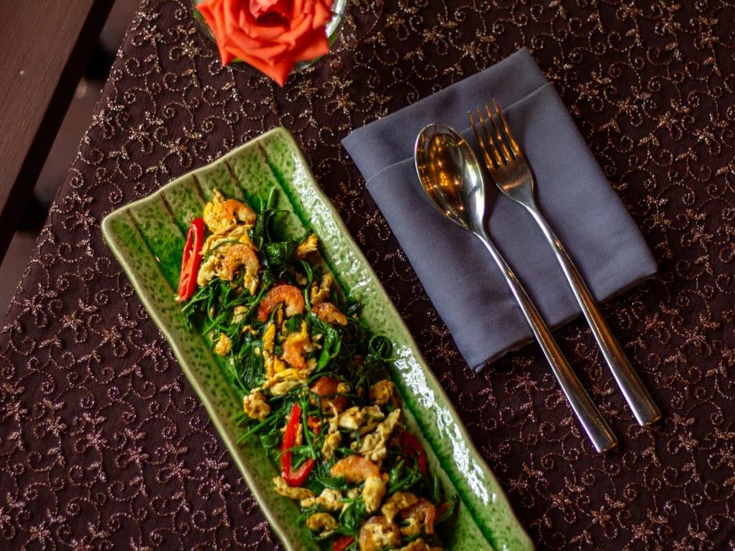 ผักเชียงดาผัดไข่