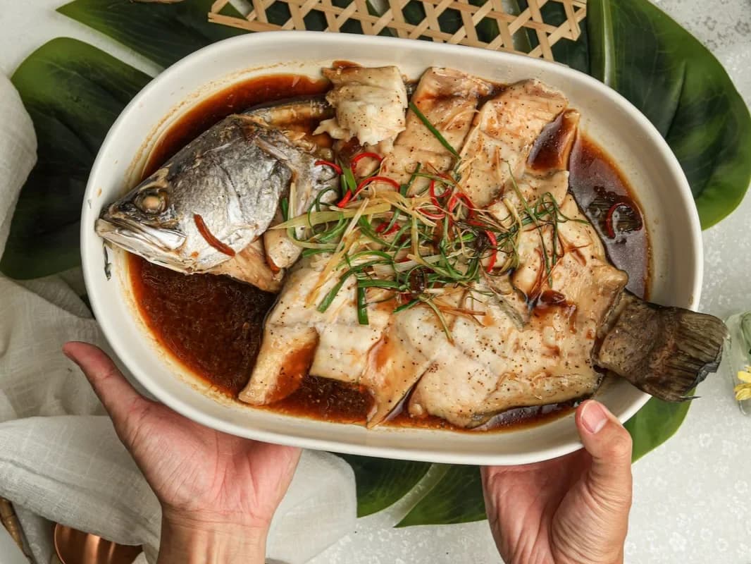 Steamed Seabass with Soy Sauce (Hong Kong Style)