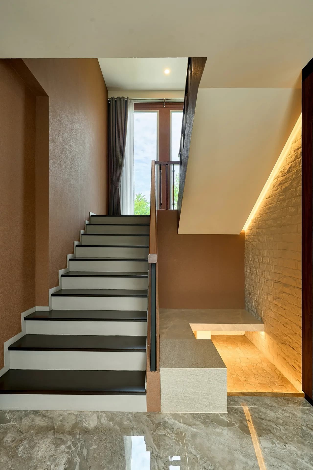 The Niche 8